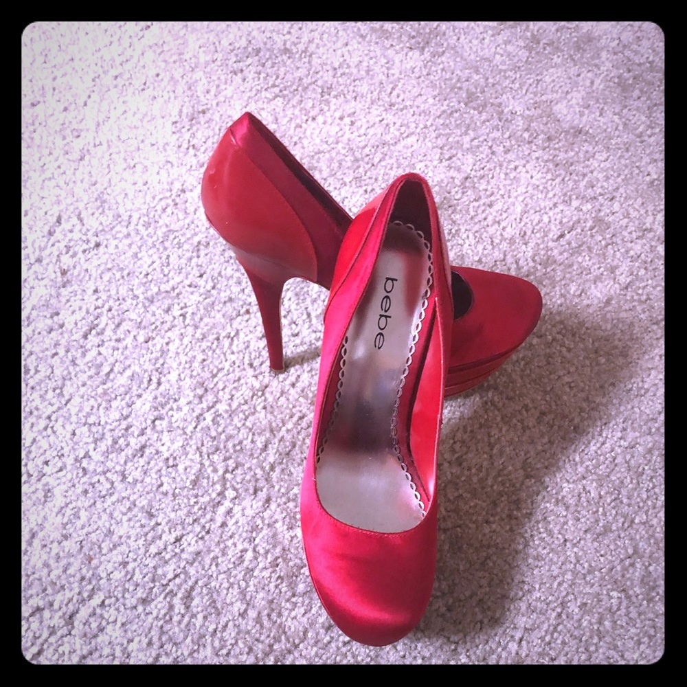 Bebe Size 7 stiletto heels